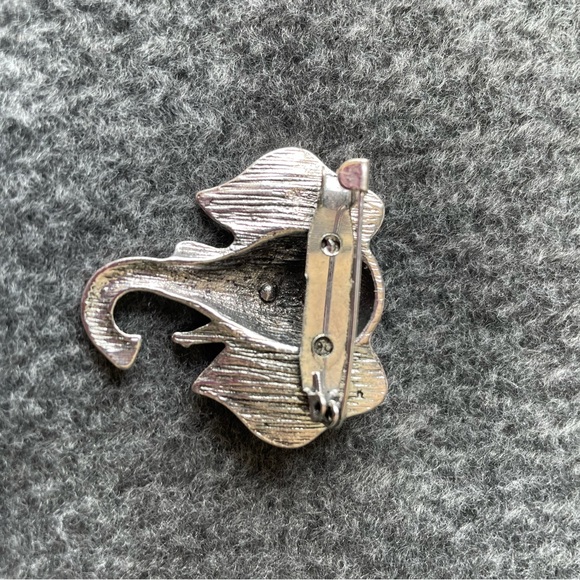 Elephant Rhinestone Brooch Pin Stylish Sparking Glam - Silver - approx. 1 1/2” - Picture 2 of 2